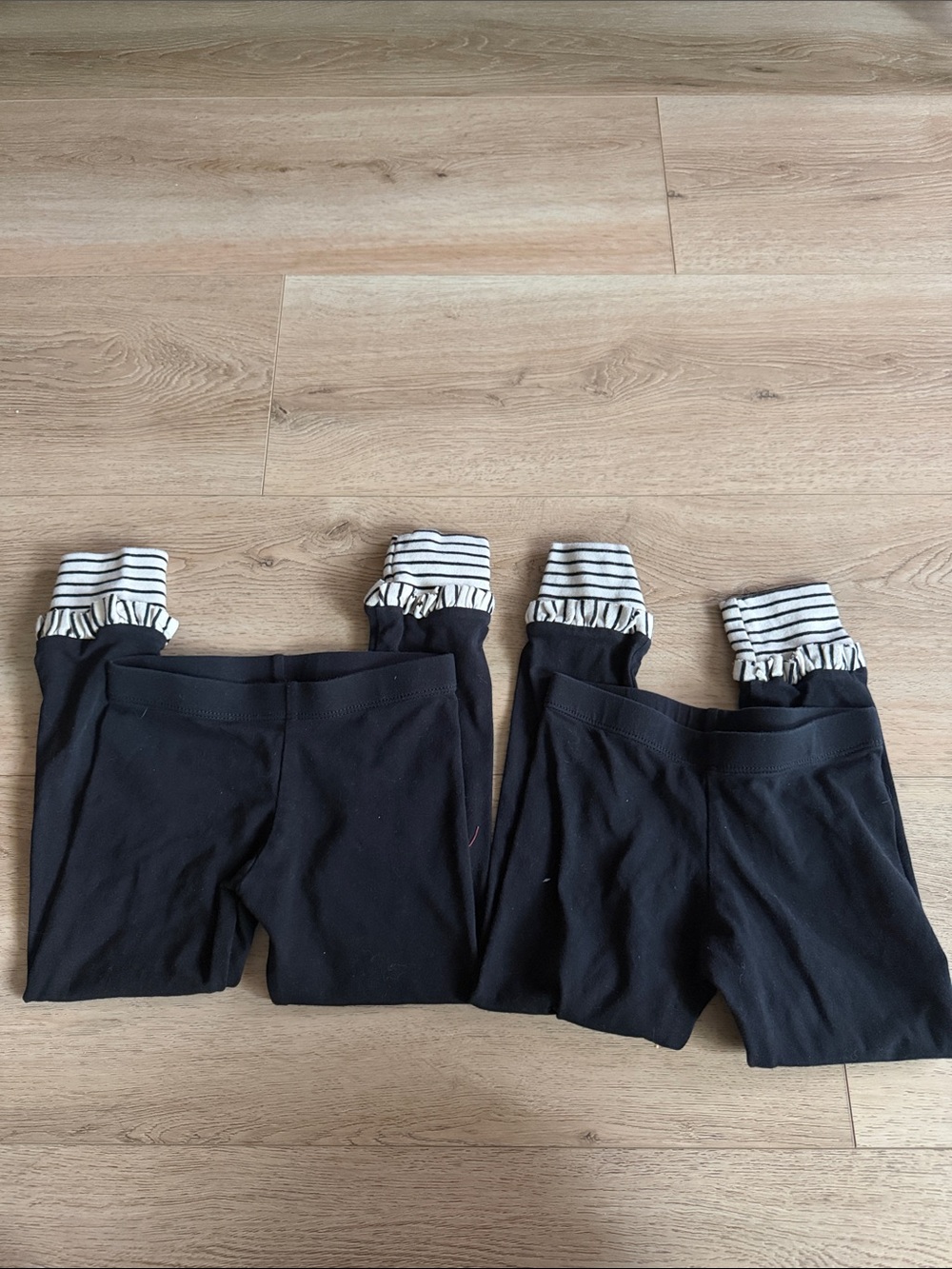 Black Kids Leggings with Striped Cuff size 5 years